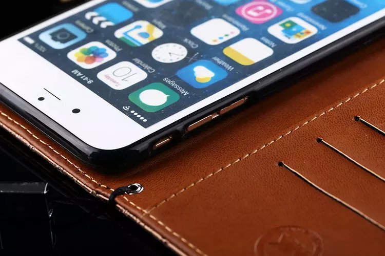 ブランド iPhone カバー オシャレ