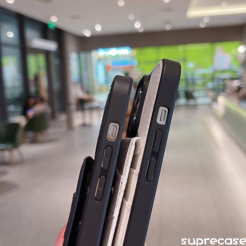 サンローラン iPhone16/16プロケース カードポケット プラダ サンローラン iPhone16/16プロケース カードポケット プラダ